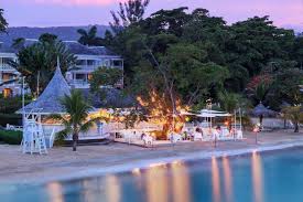 Couples Sans Souci Hotel